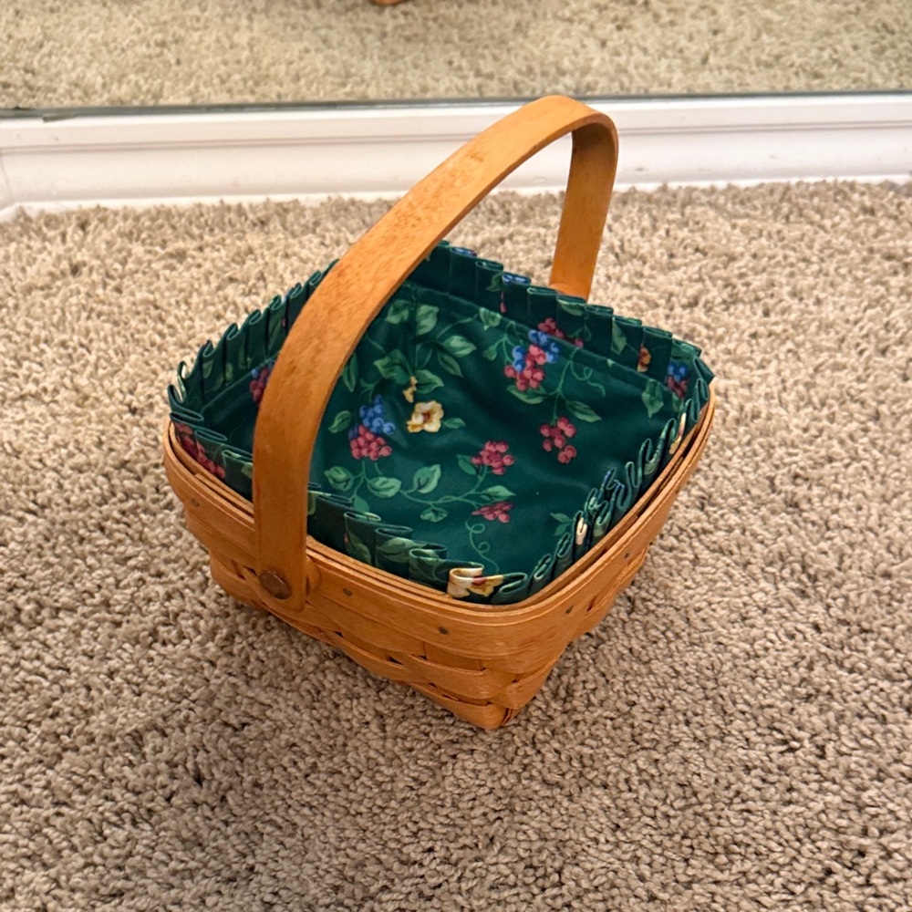 Longaberger Basket Square Berry basket Swinging Handle Emerald Vine Liner